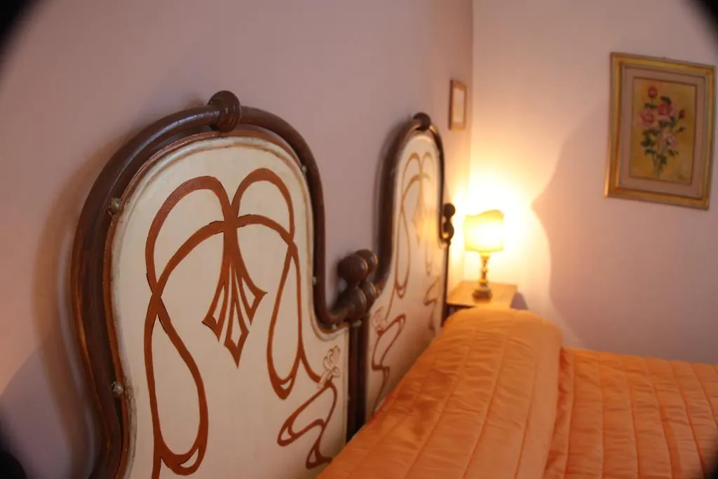Casa di Osio - Porta Romana Siena 3*,  Italia